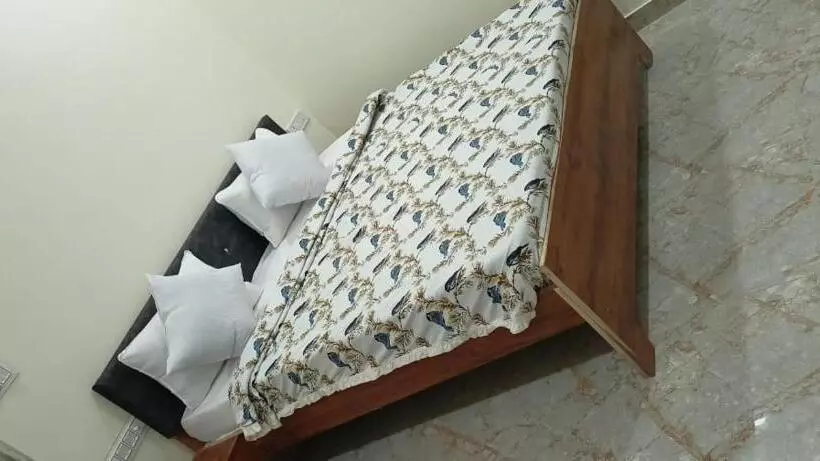 هتل Moon Mahal