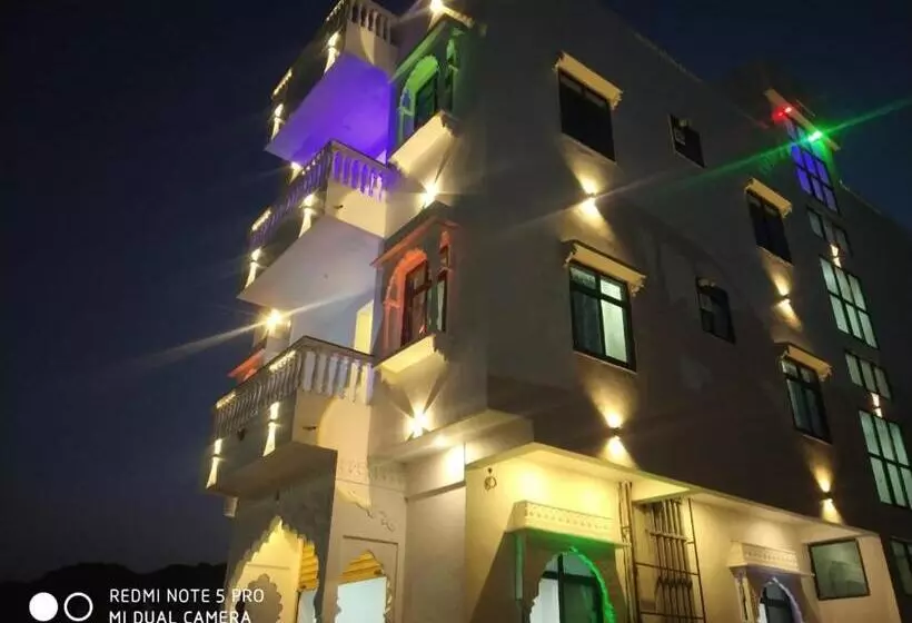 هتل Moon Mahal
