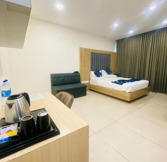 Hotel Mountview By Farstay Wayanad
