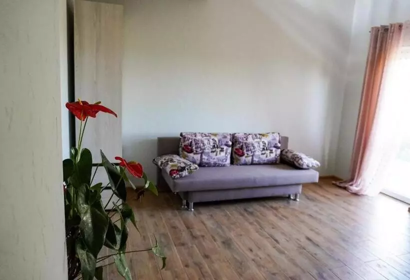 Hotelli Na Pagorbi Lutsk