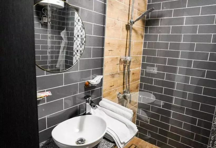 Hotelli Na Pagorbi Lutsk