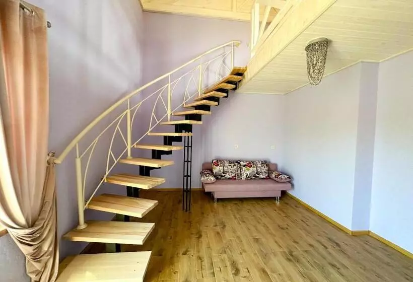 Hotelli Na Pagorbi Lutsk