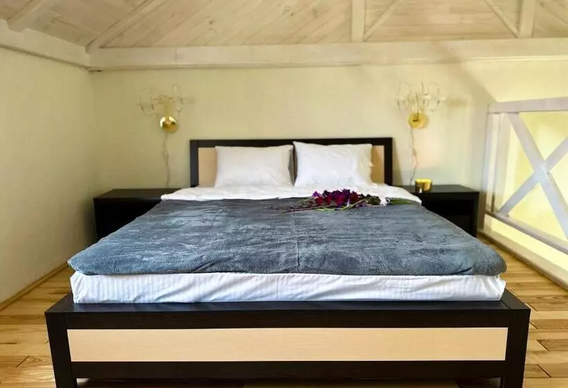 Hotelli Na Pagorbi Lutsk