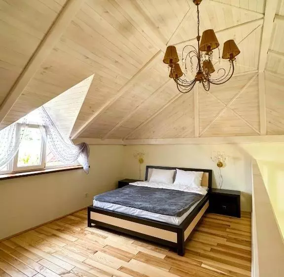 Hotelli Na Pagorbi Lutsk