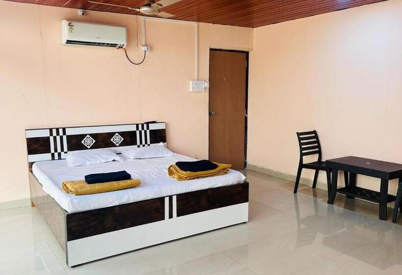 בית מלון כפרי Sai Adynya