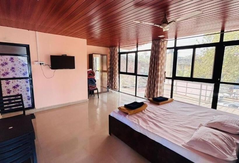 בית מלון כפרי Sai Adynya