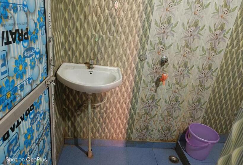 בית מלון כפרי Suruchi