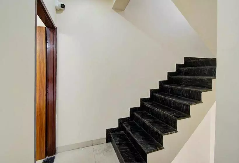 Oyo Hotel Rj 21 18