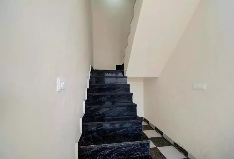 Oyo Hotel Rj 21 18