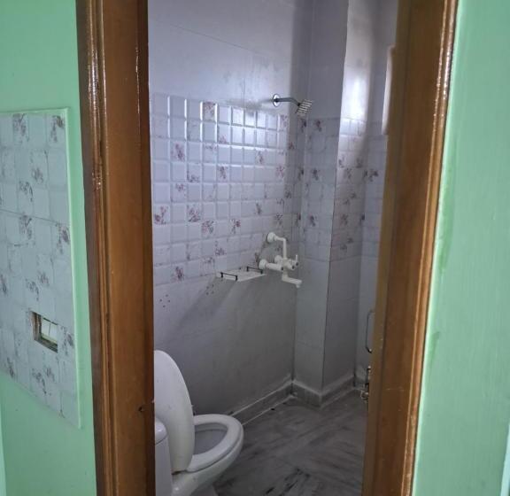 膳宿费 Golf Homes Gyest House