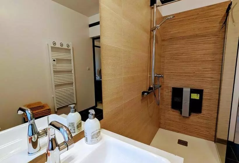 ペンション Guestroom Valençay, 1 Pièce, 2 Personnes   Fr 1 591 570