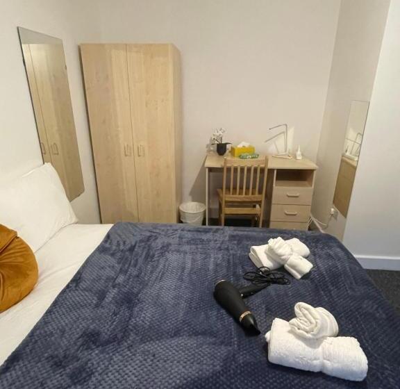 پانسیون Lovely Triple And Quadruple Bedrooms In Euston
