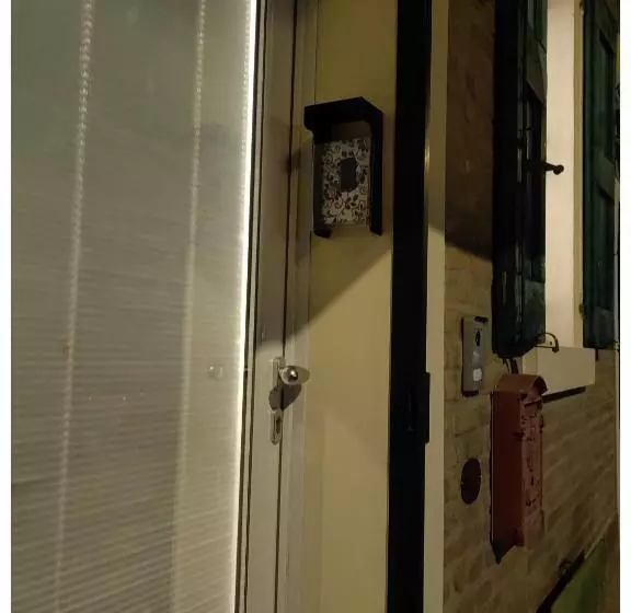 پانسیون Pigro House   Bologna Airport Suite