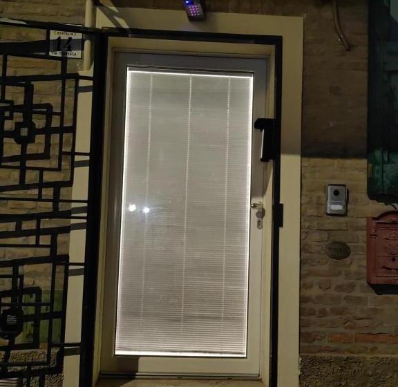 Пансион Pigro House Bologna Airport Suite