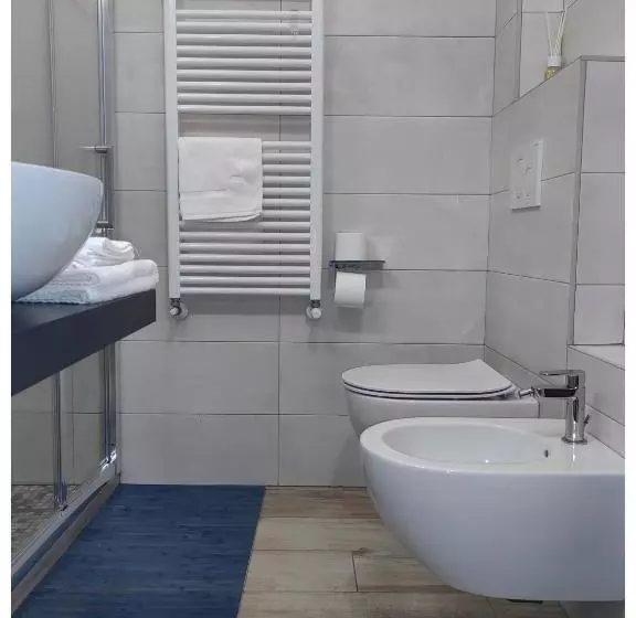 پانسیون Pigro House   Bologna Airport Suite