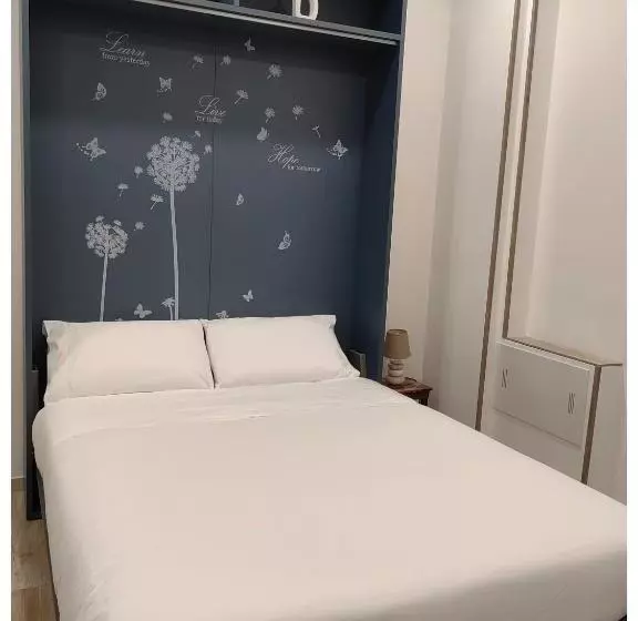 پانسیون Pigro House   Bologna Airport Suite