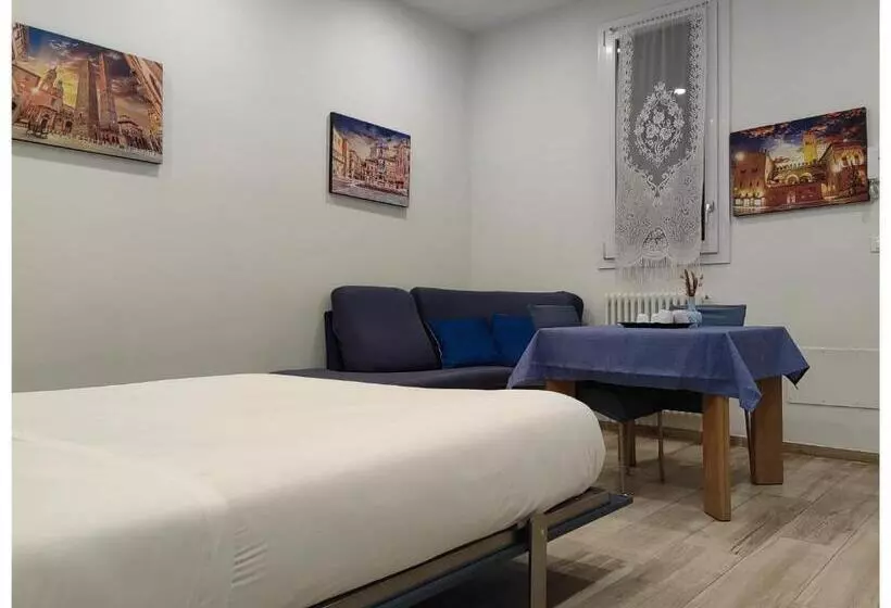پانسیون Pigro House   Bologna Airport Suite