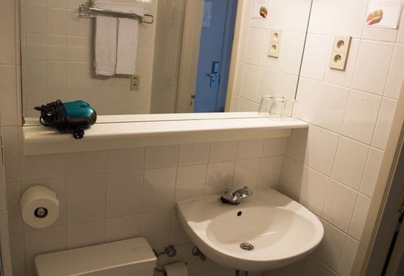 פנסיון Room In Apartment Value Stay Brussels South Comfort Studio Twin