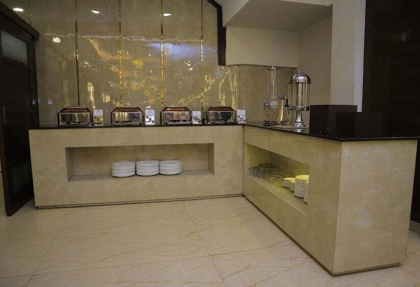 Pineberry Hotels   Near Golden Temple