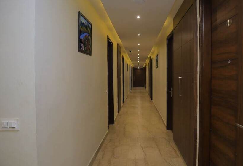 Pineberry Hotels   Near Golden Temple