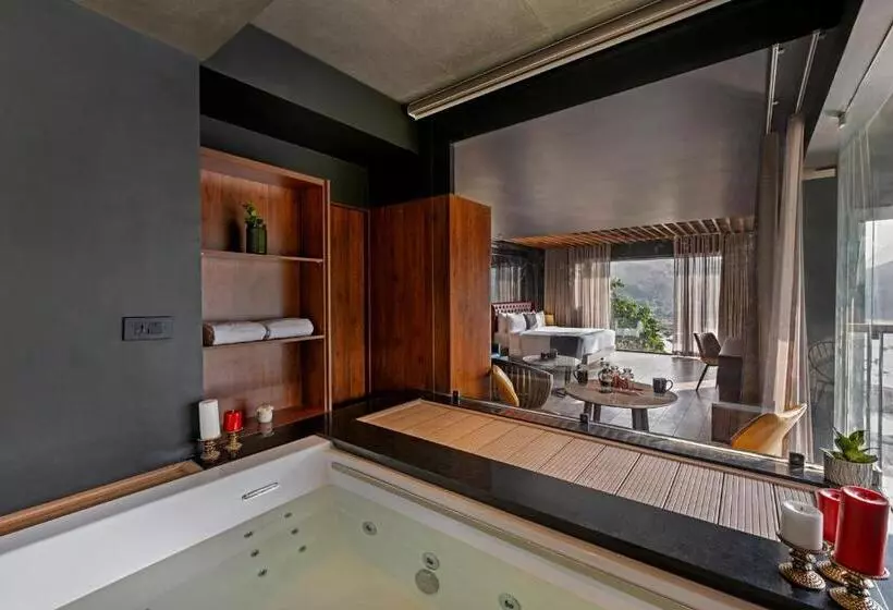 Lomakeskus Sterling Athirappilly