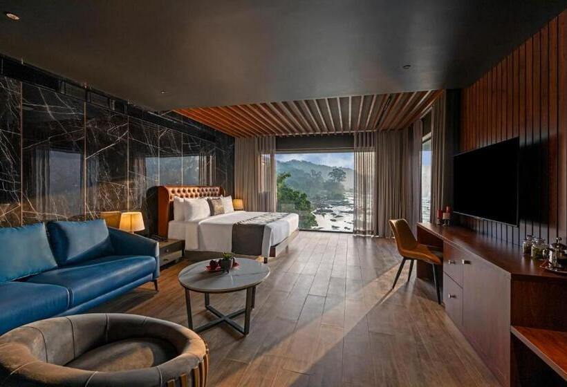 אתר נופש Sterling Athirappilly