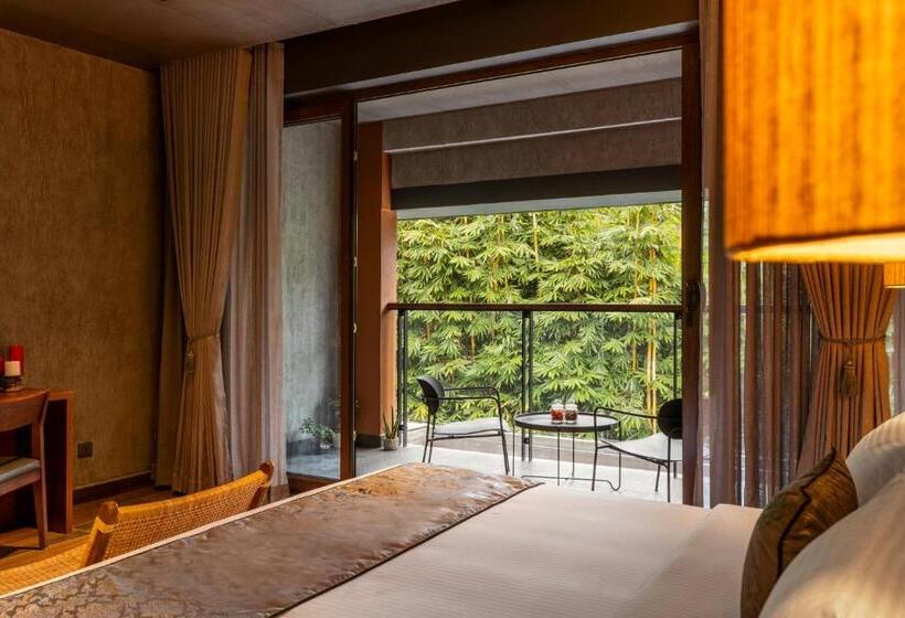 אתר נופש Sterling Athirappilly