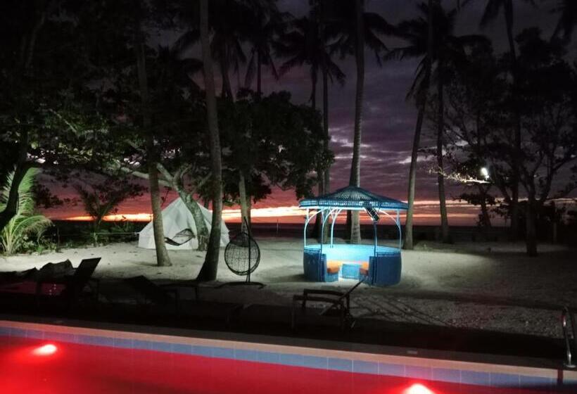 Saffire Beach Resort And Glamping