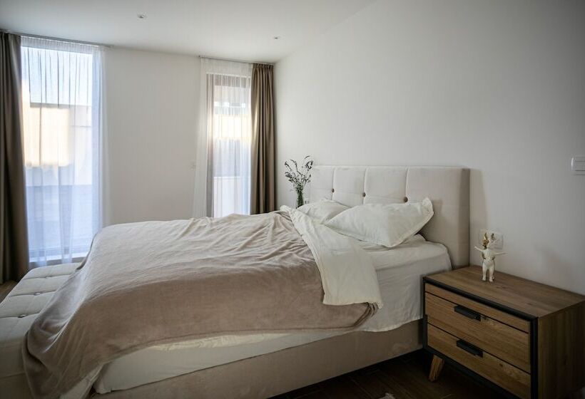 تختخواب و صبحانه Cape Montenegro Villas