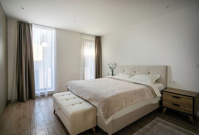 تختخواب و صبحانه Cape Montenegro Villas