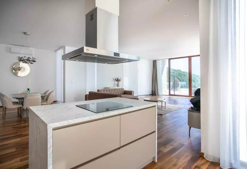 تختخواب و صبحانه Cape Montenegro Villas