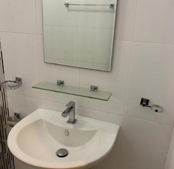 مبيت وإفطار Hamilton Tourist Rest