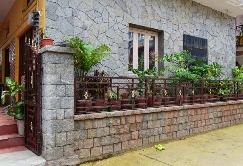 Bed and Breakfast Lakshmi Heritage Tourist Home