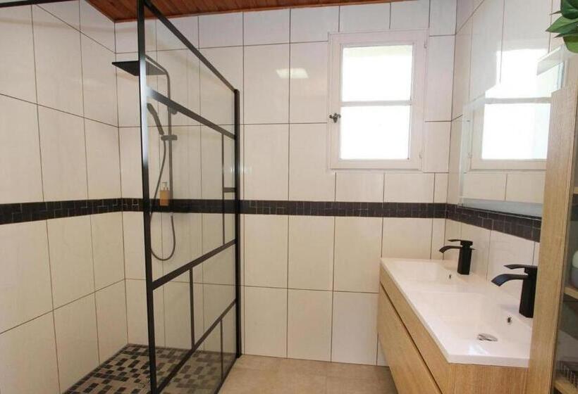 مبيت وإفطار Le Galaveyson