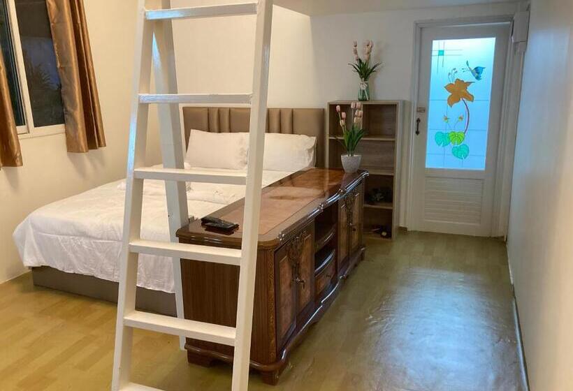 Bed and Breakfast เดอะมินิมอล นอร์ดิกเฮ้าส์the Minimal Nordic House By The Mountain Ozoneบ้านโอโซนขุนเขาแก่งกระจาน