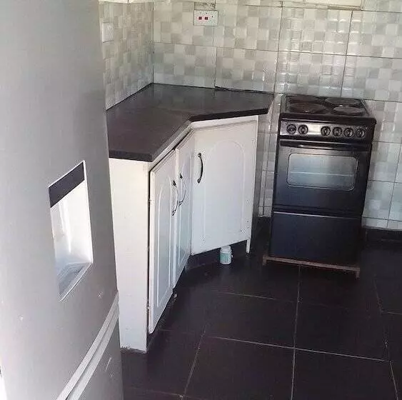 تختخواب و صبحانه Garden Guest House Bed & Bre Chitungwiza