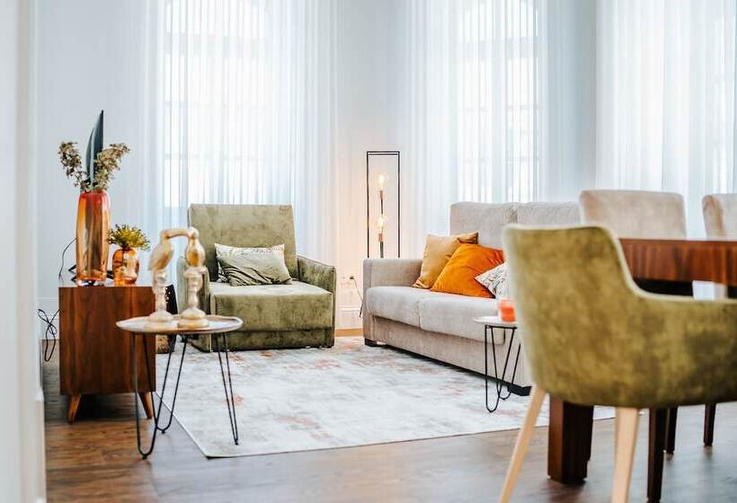 Guerreiro House   Regina Hotel Group