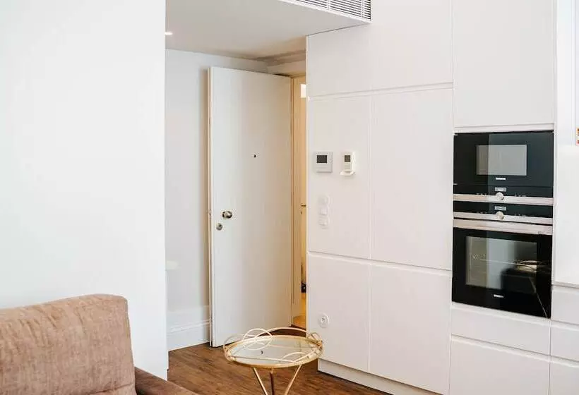 Guerreiro House   Regina Hotel Group