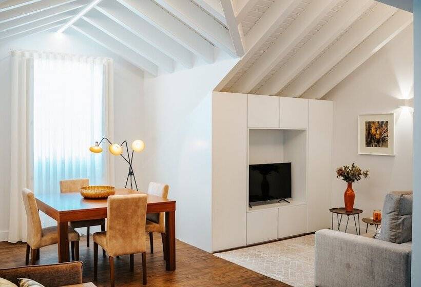 Guerreiro House   Regina Hotel Group