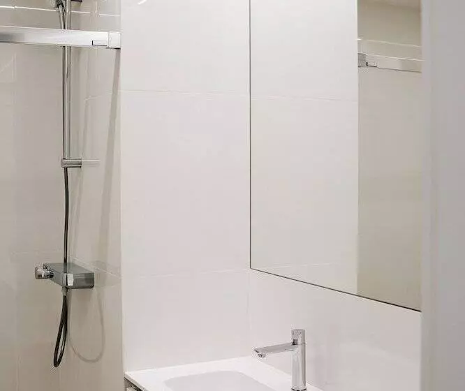 Guerreiro House   Regina Hotel Group