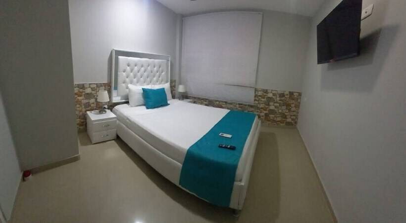 Otel Bm 17  Cerca Al Mar