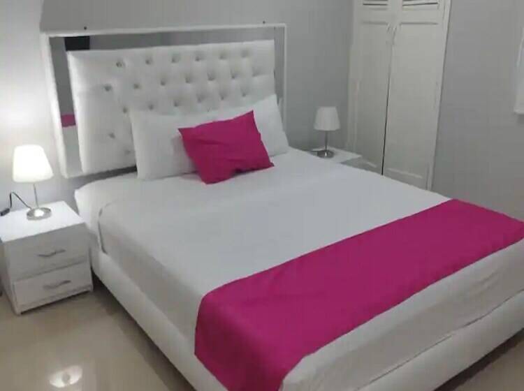 Otel Bm 17  Cerca Al Mar