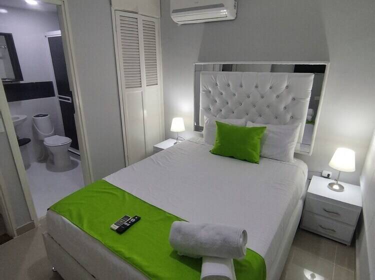 Otel Bm 17  Cerca Al Mar