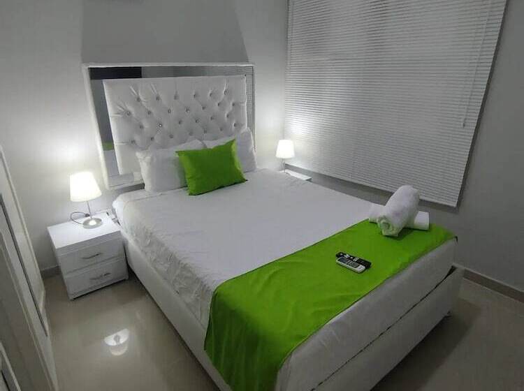 Otel Bm 17  Cerca Al Mar