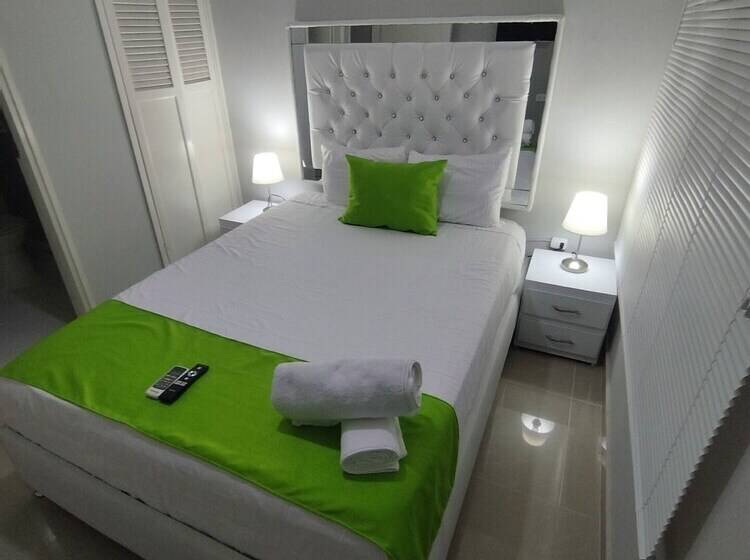 Otel Bm 17  Cerca Al Mar