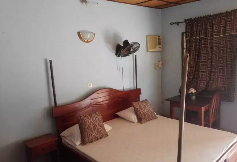 هتل Centre Ayifa Hôtel