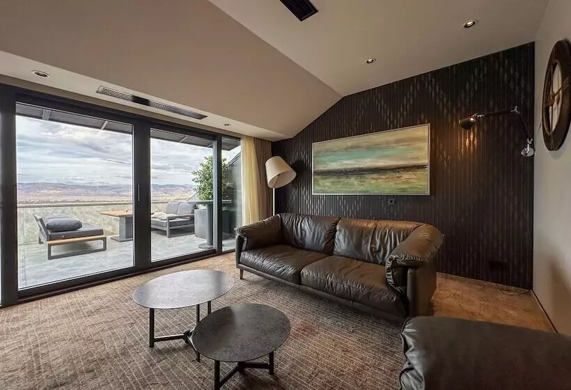 هتل Chateau Mephiskalaki