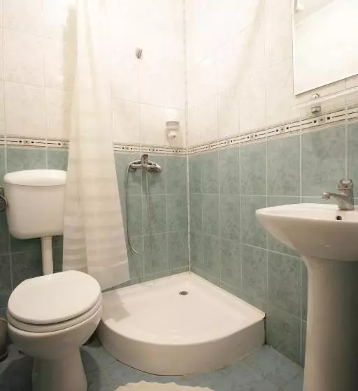 هتل Hanul Lui țintă
