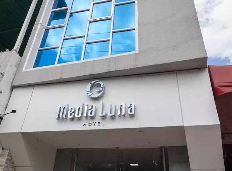 ホテル Media Luna