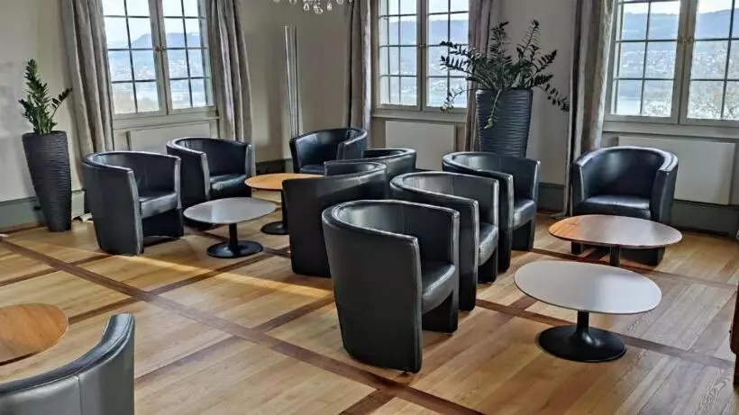 ホテル Schloss Freudenfels